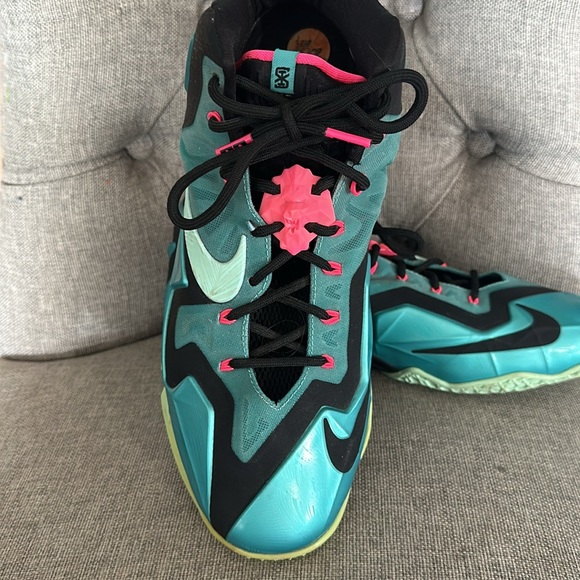 Lebron 11 south Beach Nikes size 11.5 - Picture 2 of 6